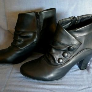 It's OK brand Women's Black Ankle Boots Heels sz 9